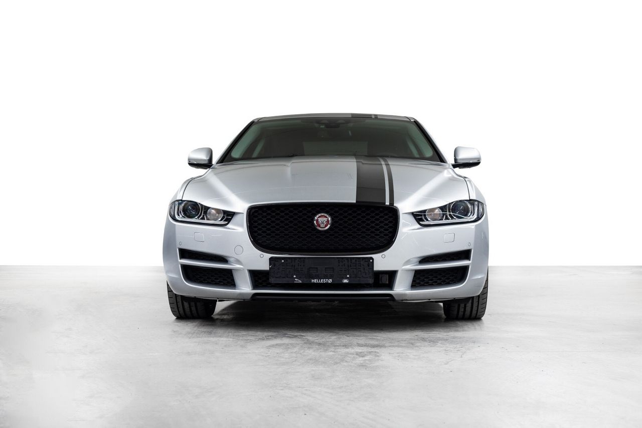 Jaguar XE Jaguar XE