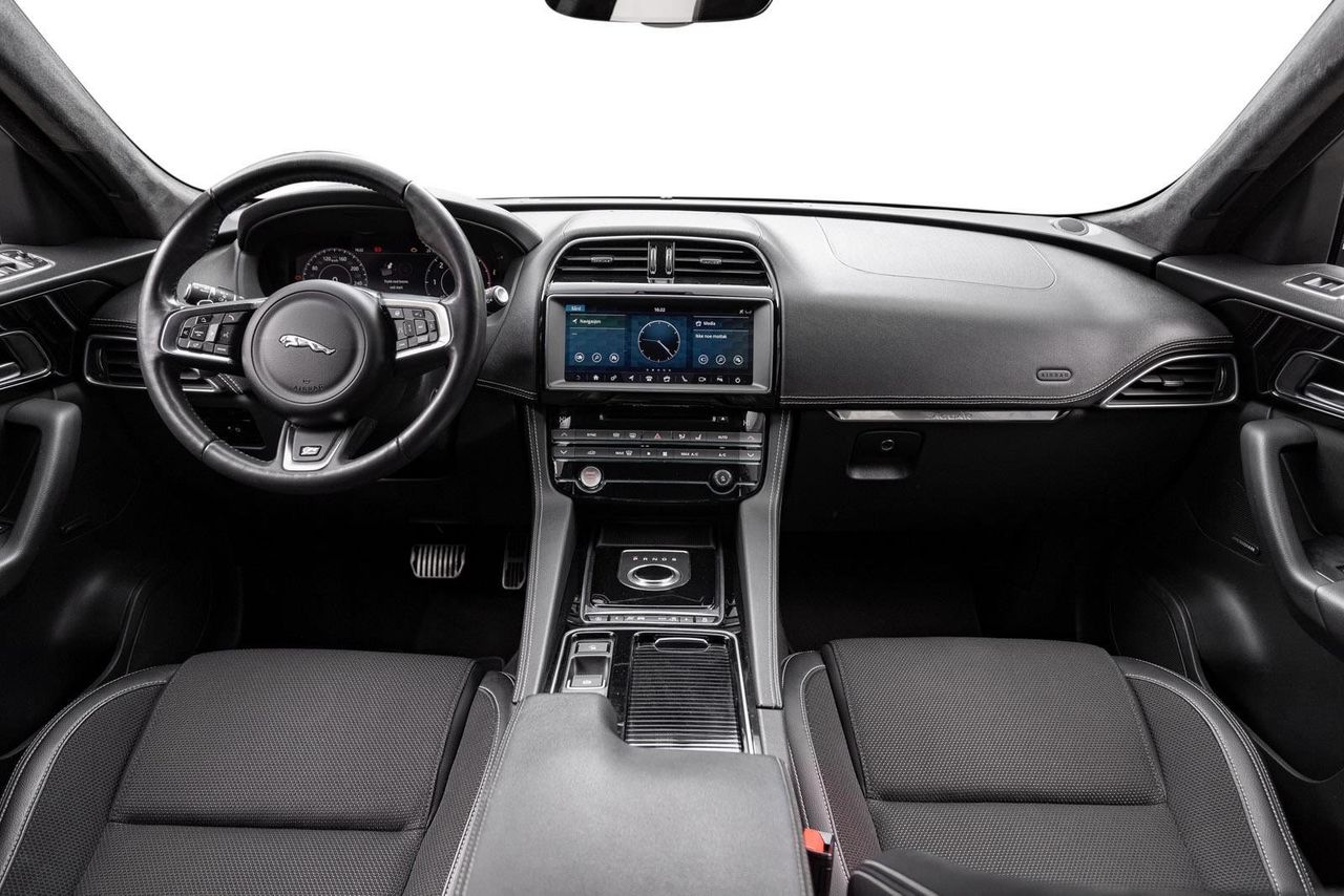 Jaguar F-PACE 2.0 D AWD R-Sport Jaguar F-PACE 2.0 D AWD R-Sport