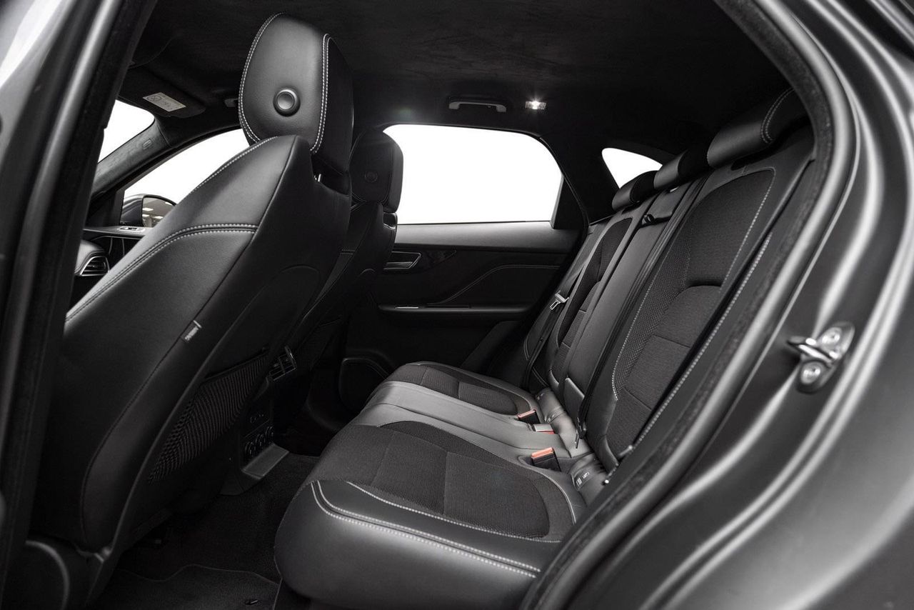 Jaguar F-PACE 2.0 D AWD R-Sport Jaguar F-PACE 2.0 D AWD R-Sport