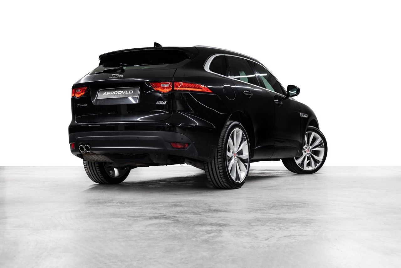 Jaguar F-PACE Jaguar F-PACE
