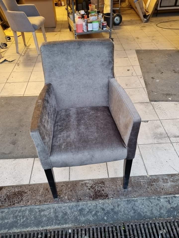 KUPP! NYE LEKRE VELUR Celine spisestoler/sofa selges BILLIG!