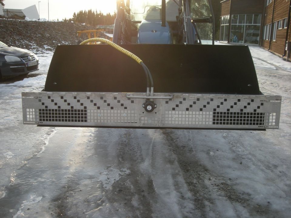 233_64924600.jpg