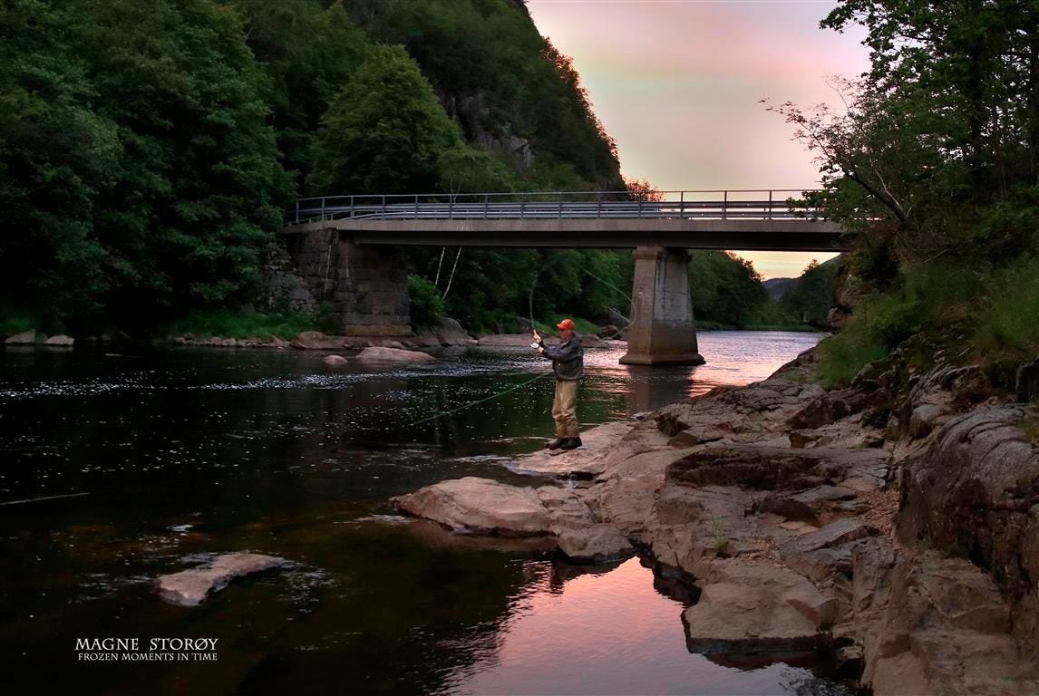 Flotte fluefiskeområder, både på kysyten og i lokale elver, og muligheter for å få verten til å guide ( jeg er godkjent fluekasteinstruktør) Galleribilde