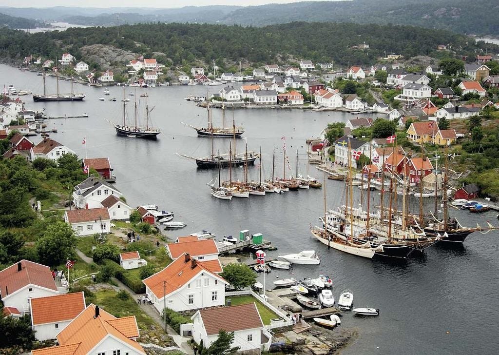 Området rundt: Lyngørsundet hvor slaget ved Lyngør fant sted i 1812 Galleribilde