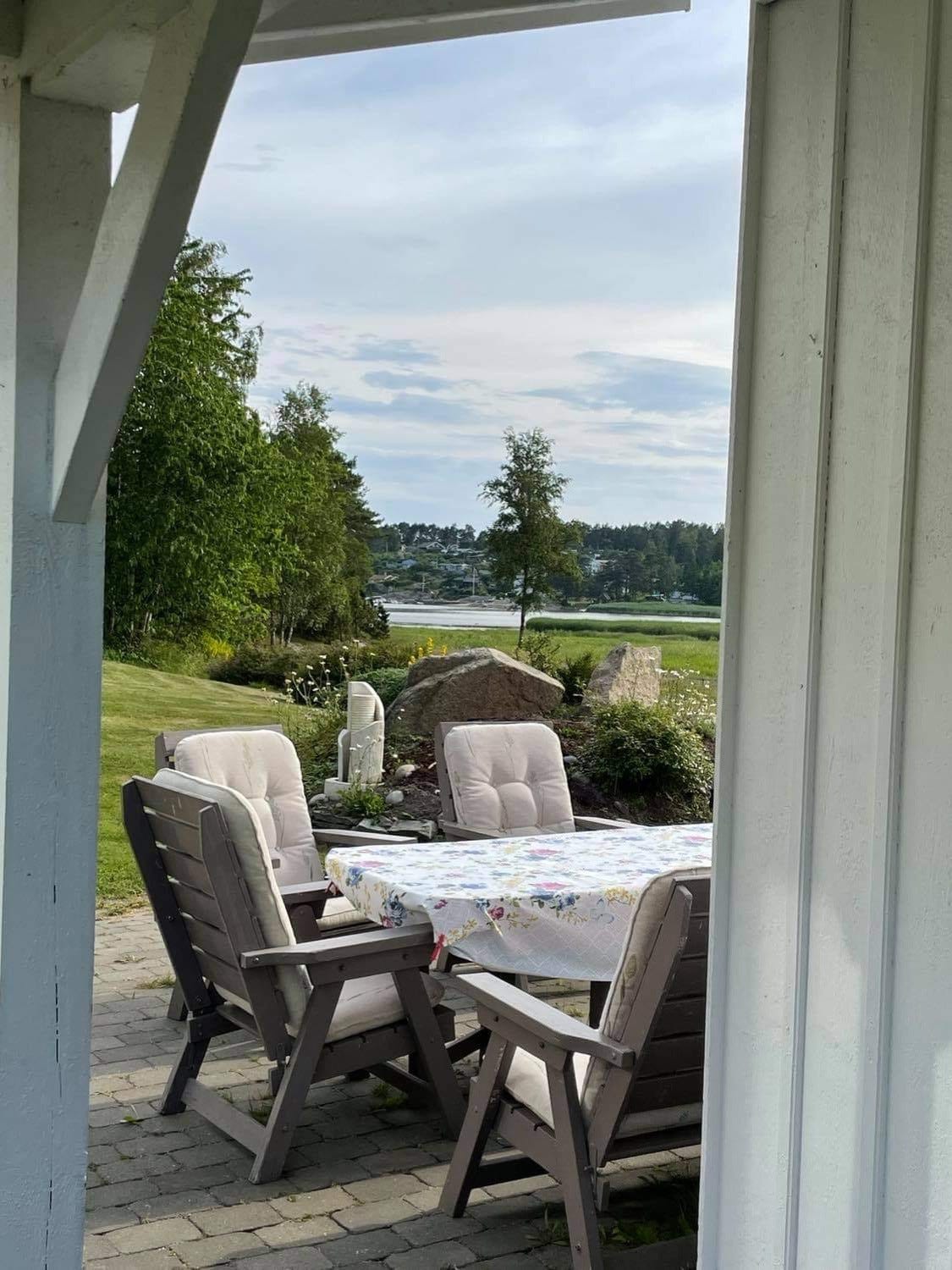 En av sittegruppene ute Galleribilde