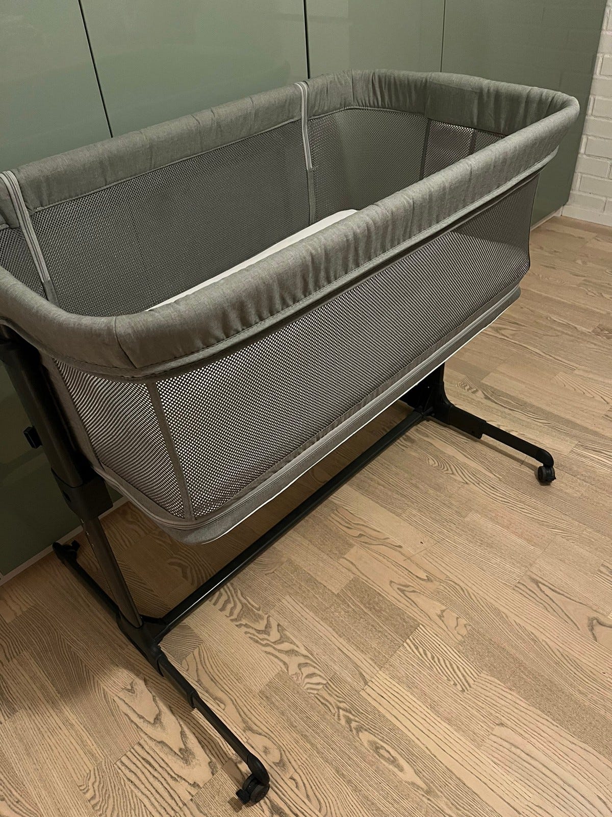 Bedside crib / babyseng fra BabyDan FINN.no
