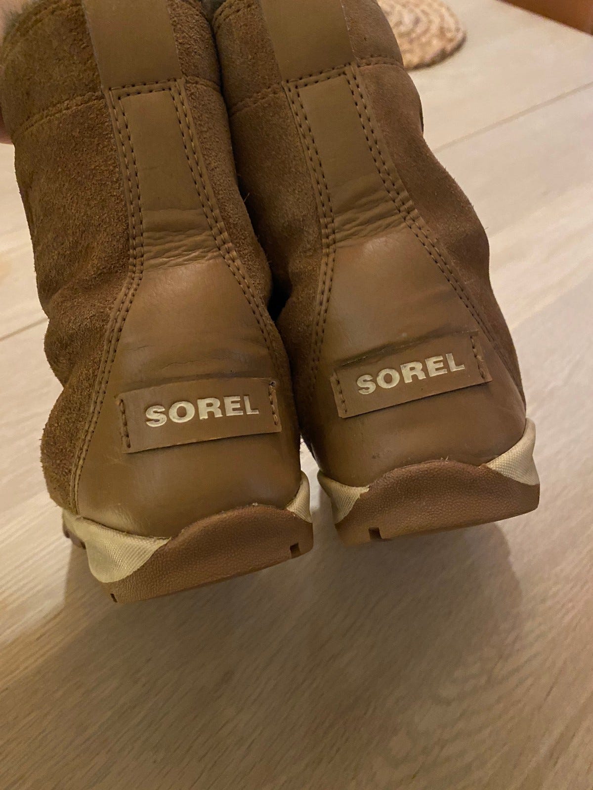 Sorel Youth Whitney Ii Suede 286 Elk str.32 FINN.no