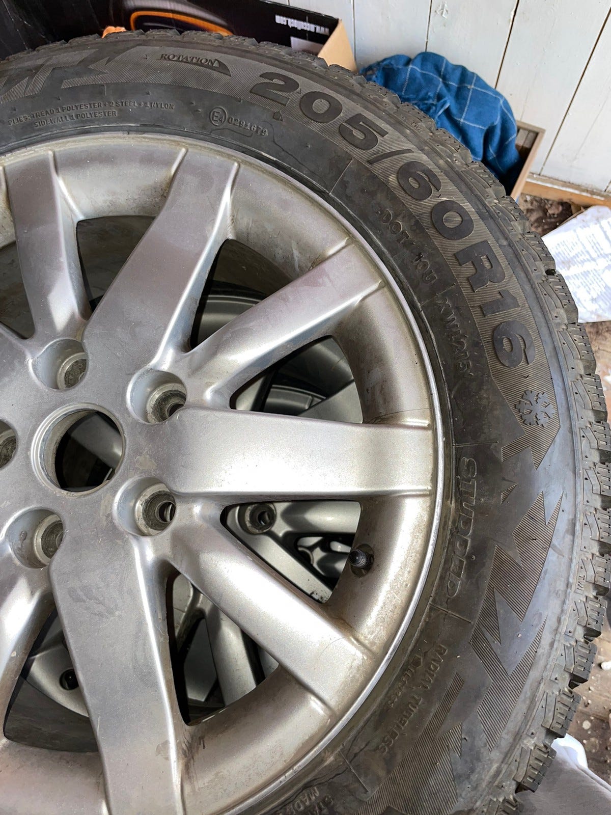 vinterhjul-med-pigg-brukt-en-sesong-finn-no