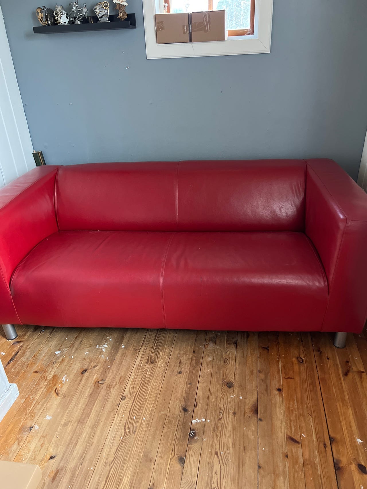 Rød skinn, 2-seter fra IKEA | FINN-torget