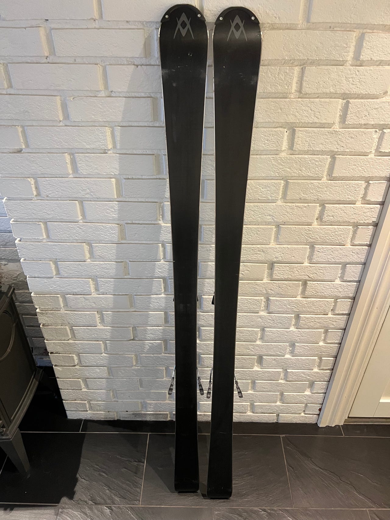 Völkl Slalomski / Carvingski med Motion binding FINN.no