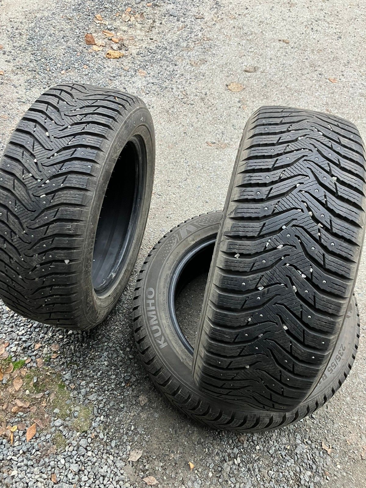 Kumho piggdekk *2 : 235/55 R17 - du får et 3e reserve dekk | FINN.no