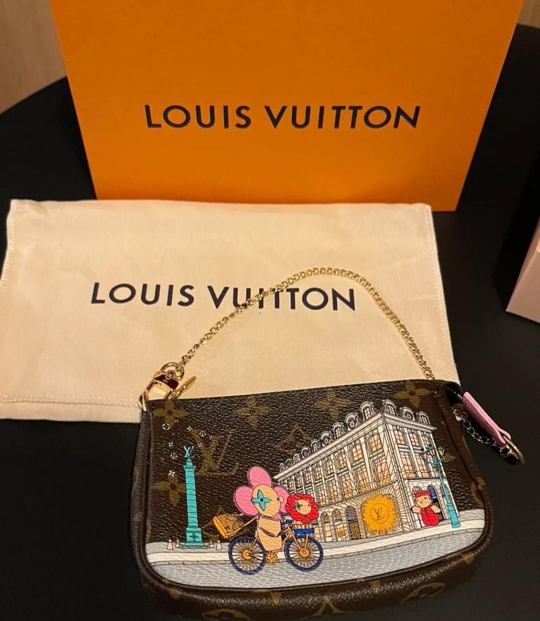 louis vuitton christmas pochette