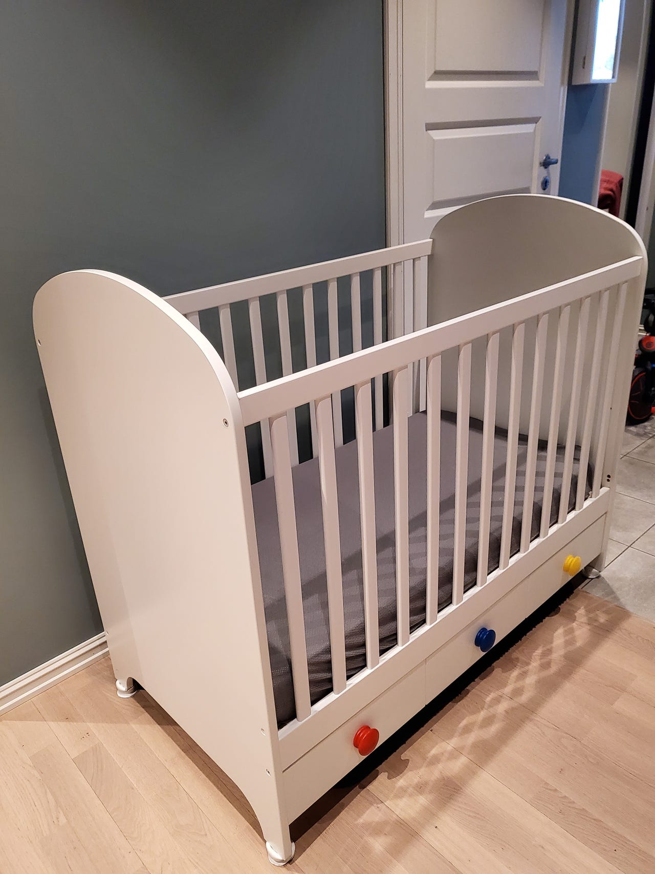 Gonatt sprinkelseng med best i test aerosleep madrass FINN.no