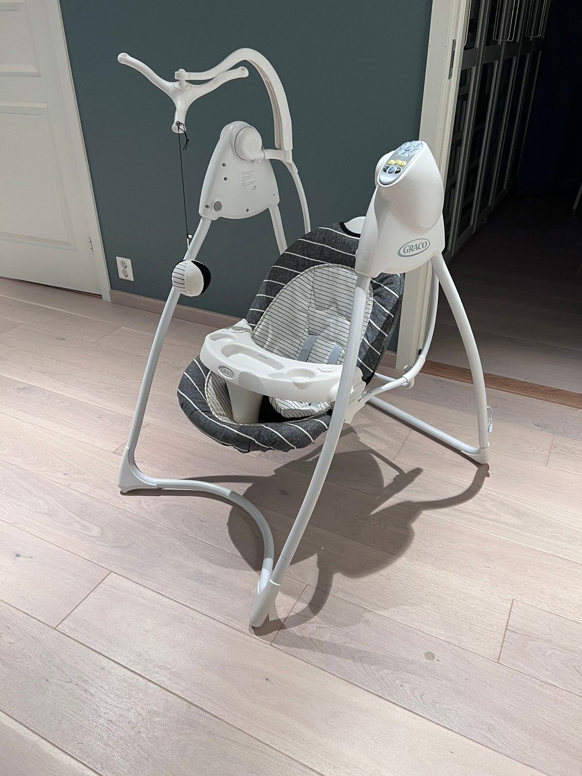 hæk Figur Ved en fejltagelse Graco elektronisk vippestol med musikk til baby | FINN torget
