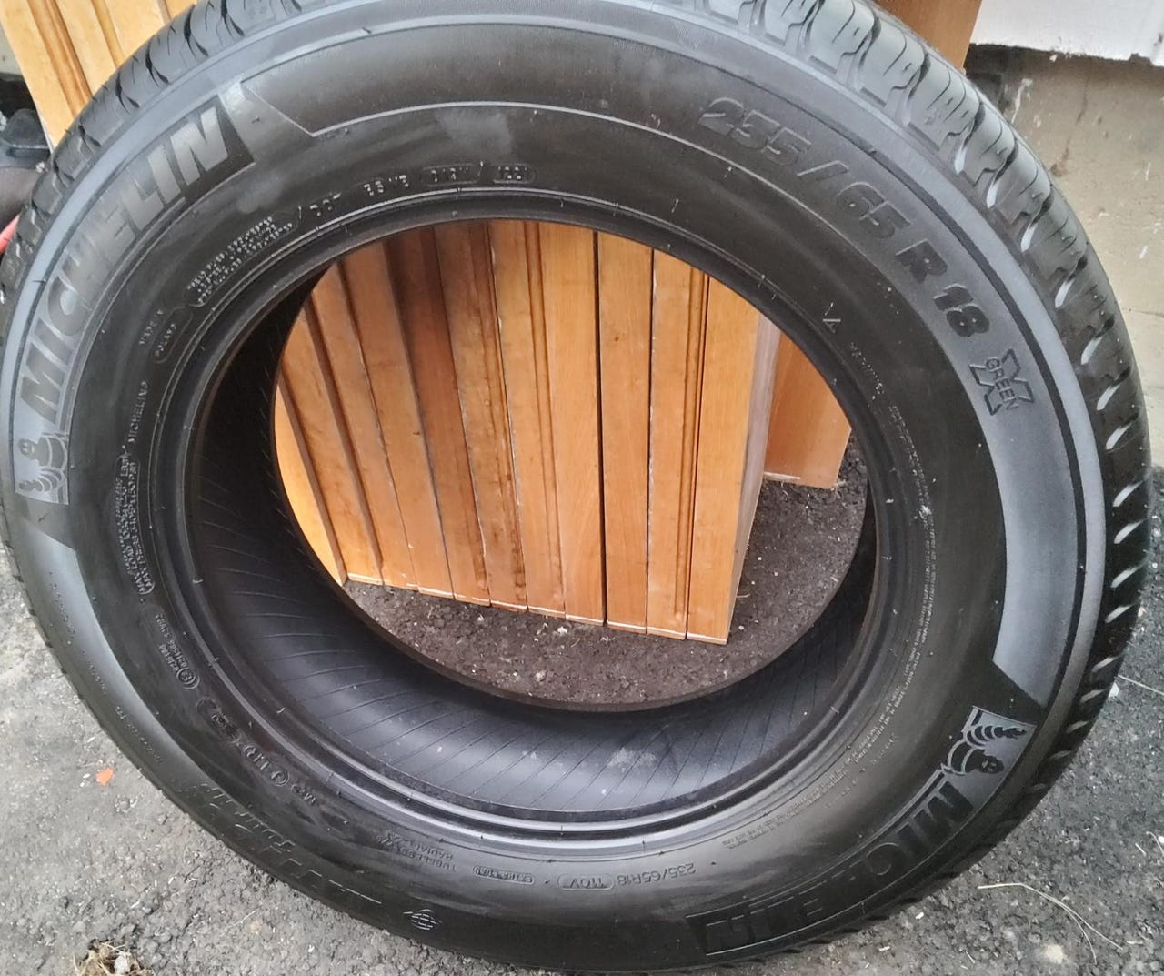 Nye sommerdekk- Michelin Latitude Tour HP 235/65 R18 110V | FINN torget