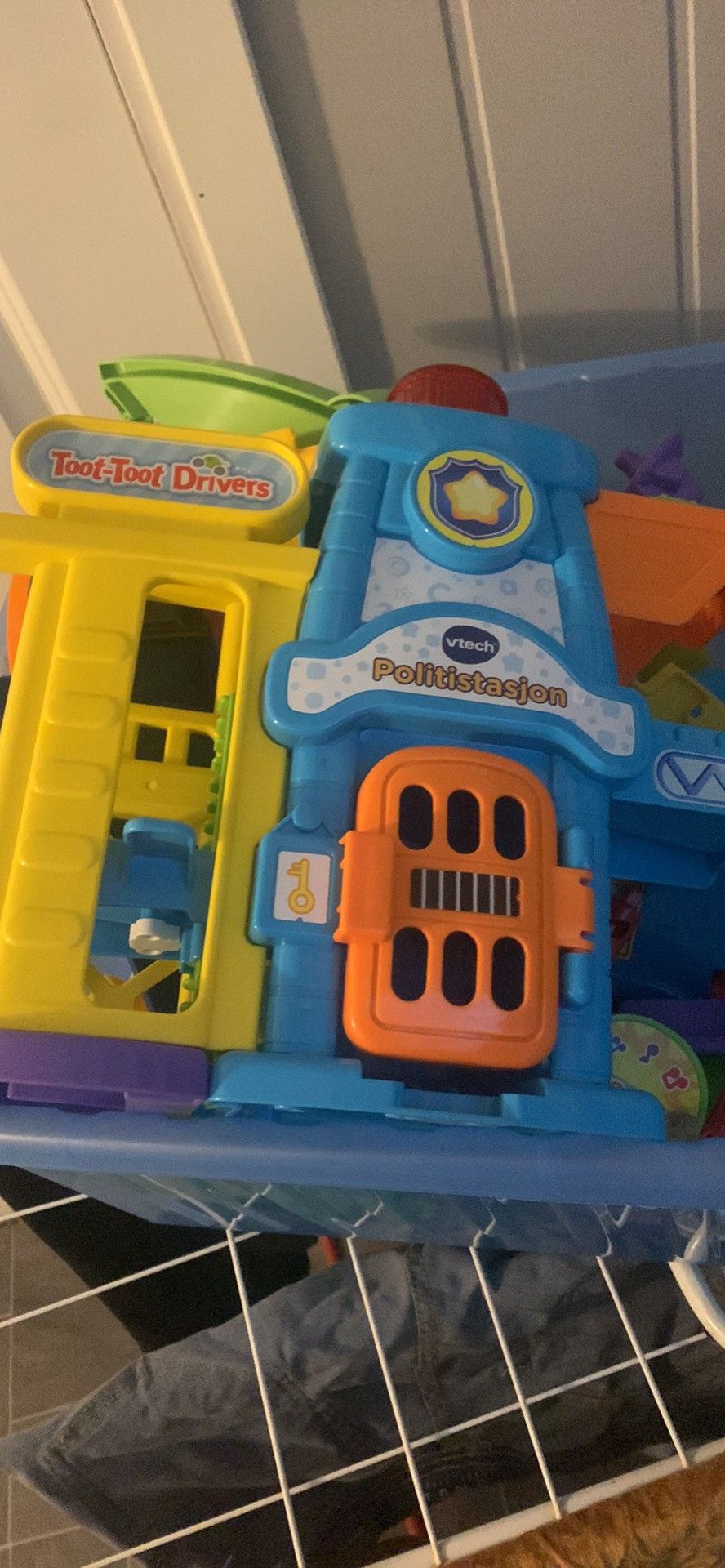 Vtech toot-toot drivers politistasjon | FINN torget