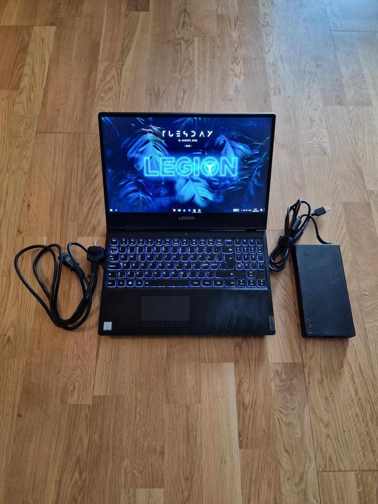Pent brukt Lenovo gaming laptop FINN