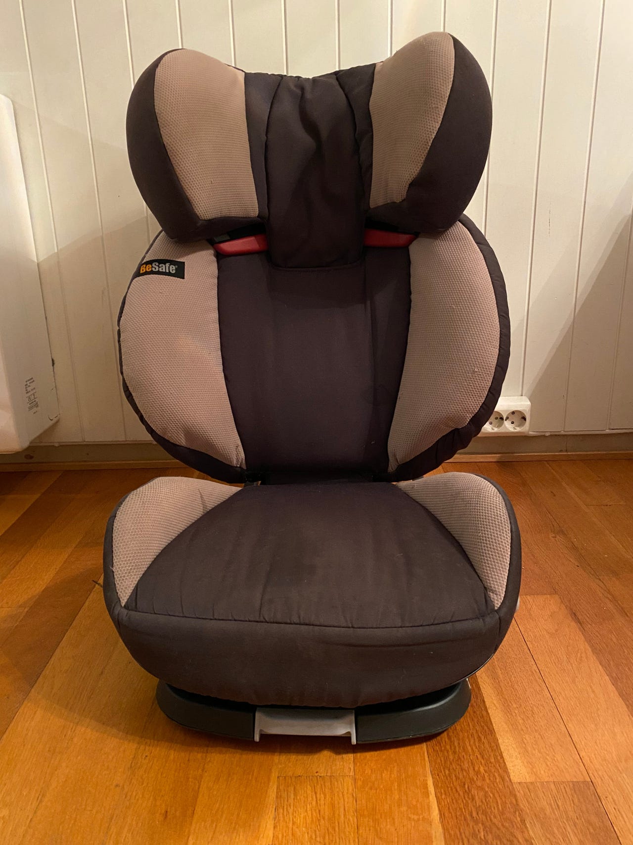 Barnesete til bil FINN.no