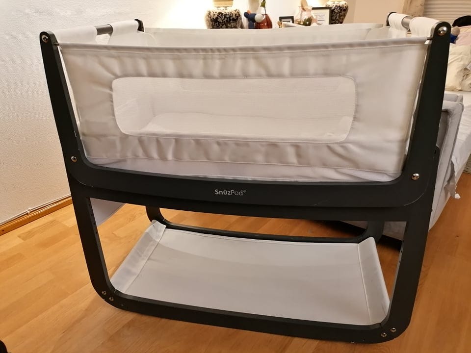 SnuzPod 4 Bedside Crib vugge frittstående FINN