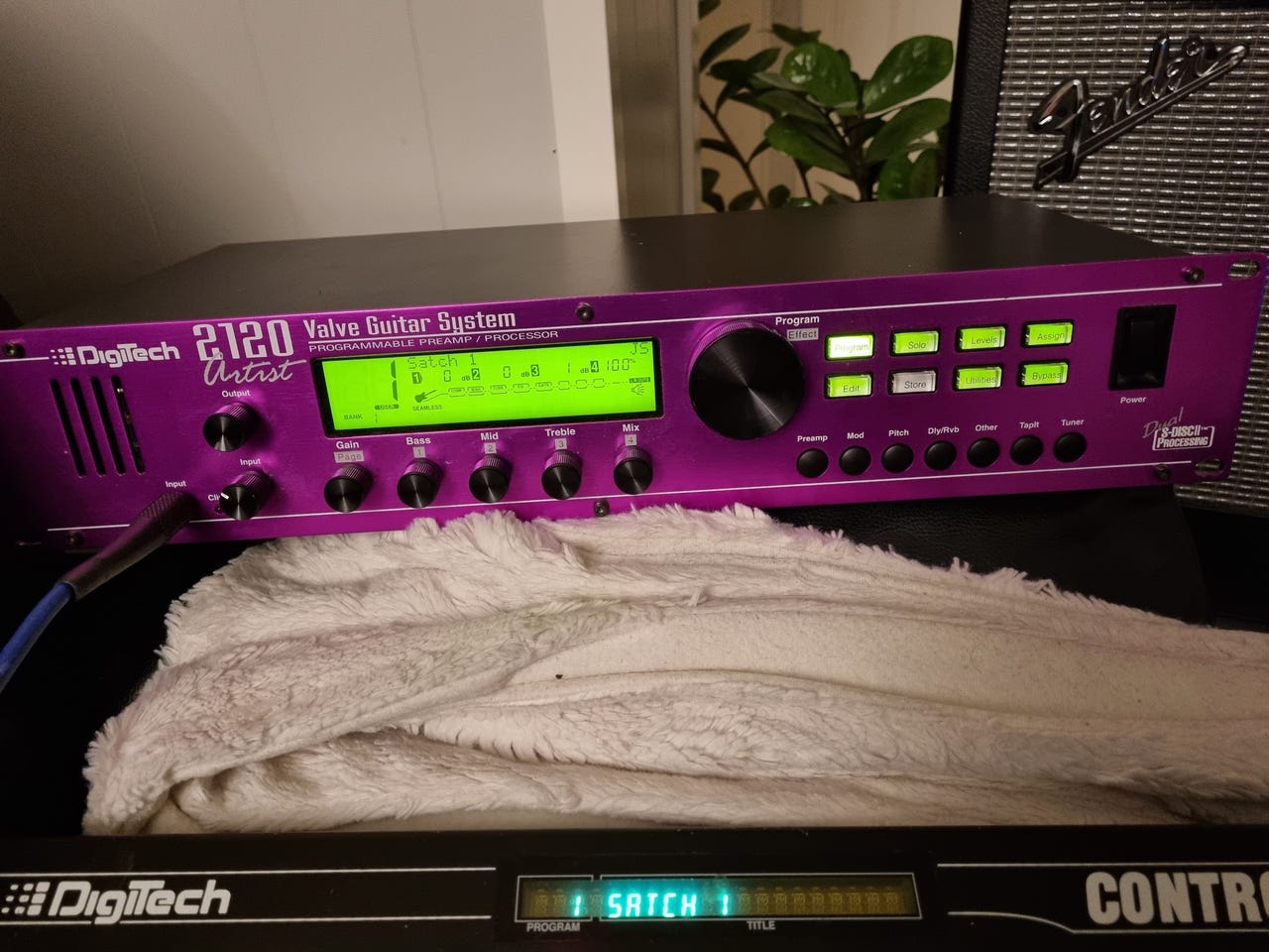 DIGITECH GSP 2120 artist med CONTROL ONE FINN