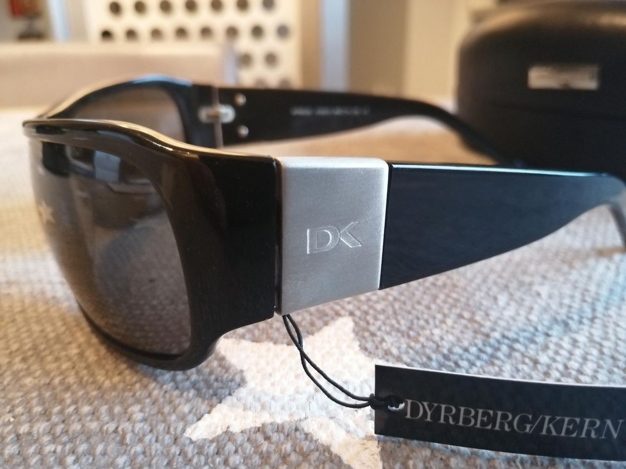 Dyrberg/Kern unisex solbriller selges | FINN