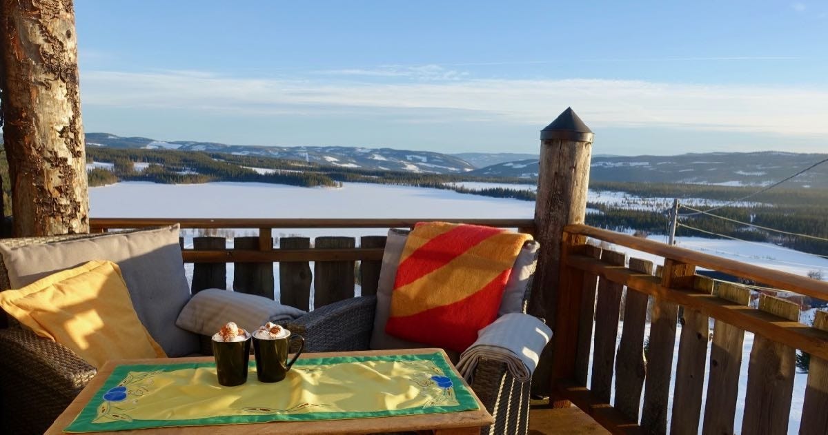 Vinterbilde fra terassen på Ullsaker Panorama Galleribilde