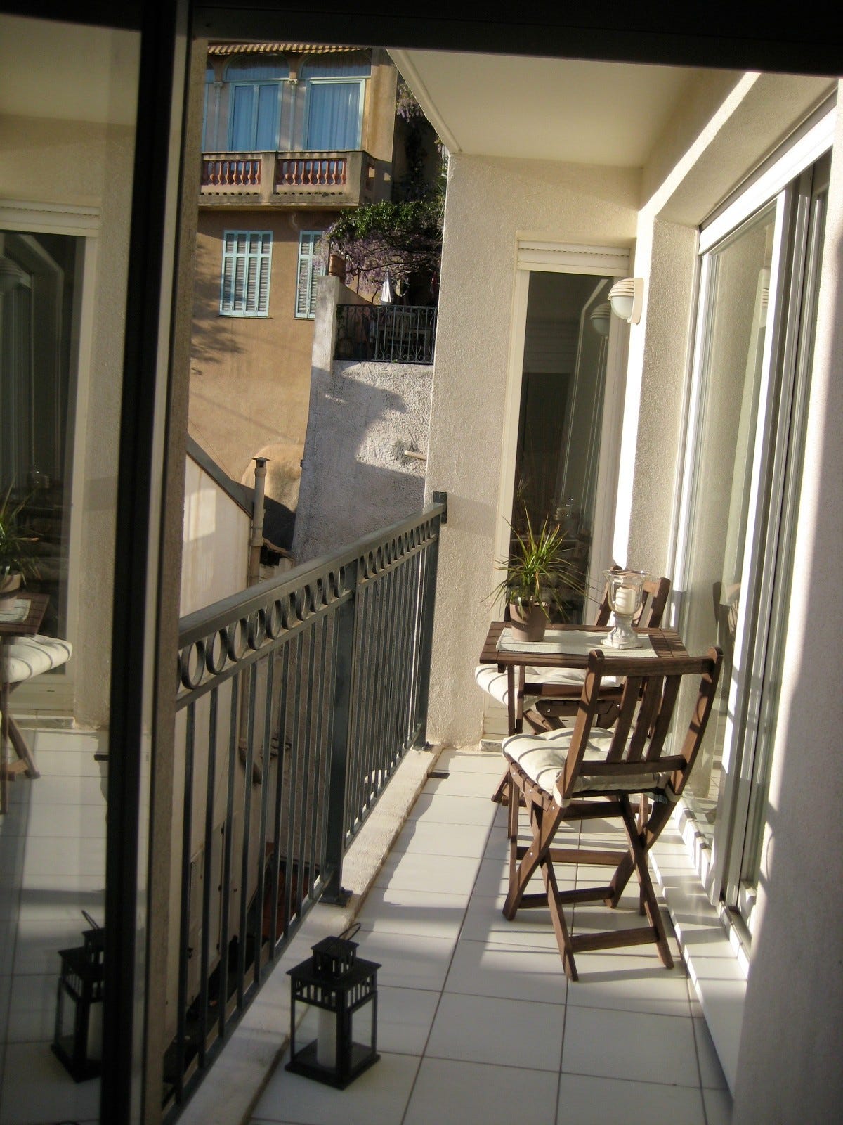 Verandaen sett fra soveromsdøren Galleribilde