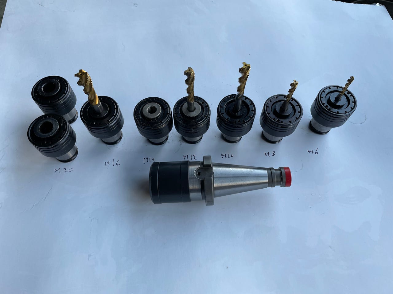 gjenge verktøy ISO 40 holder for gjengetapper FINN