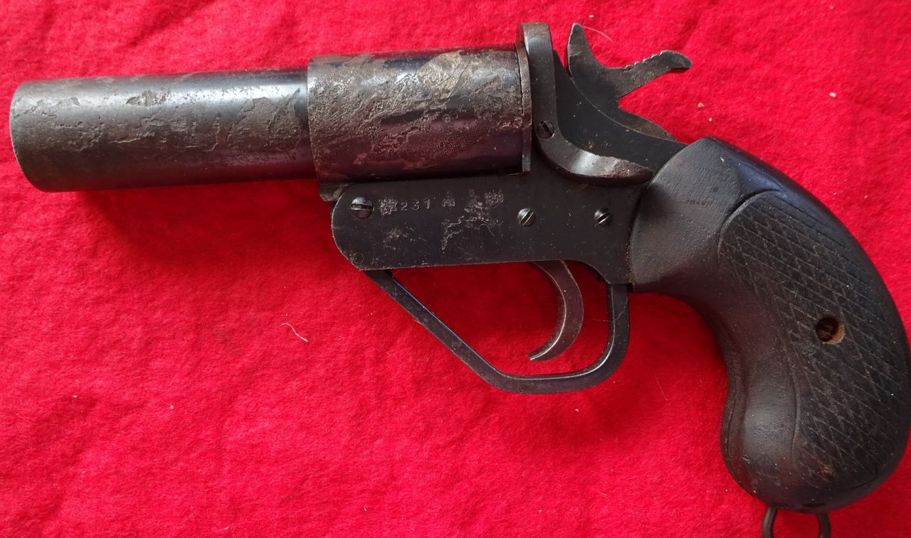 Engelsk signalpistol selges | FINN torget