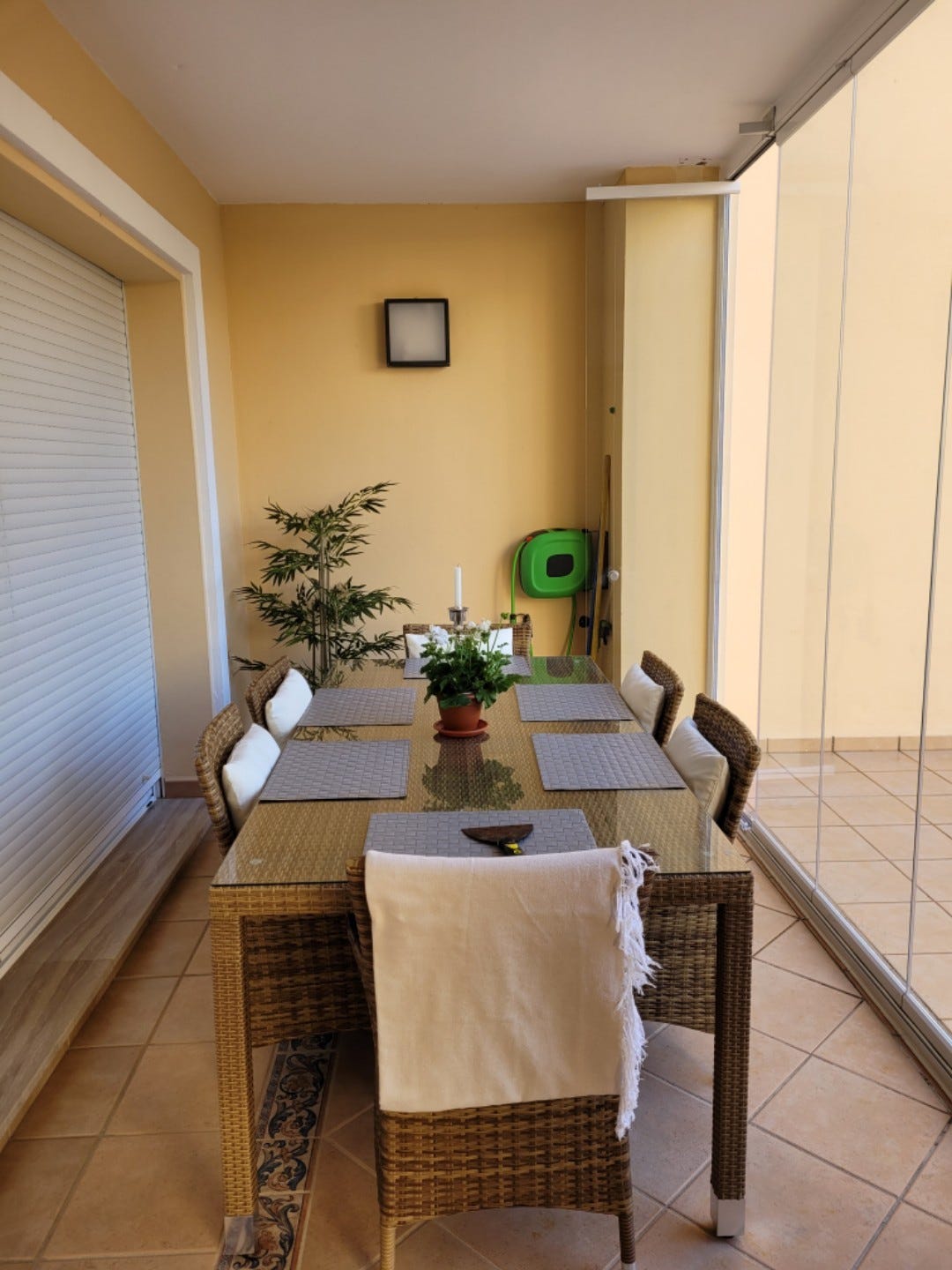 Innglasset spisestue Galleribilde