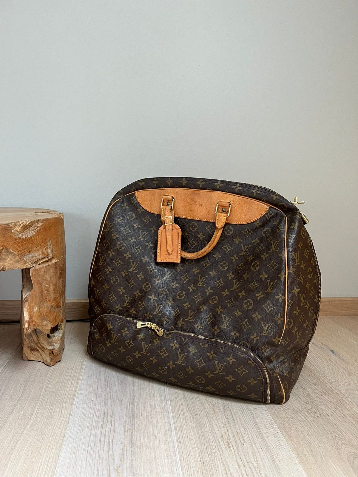 Louis Vuitton Vintage Monogram Canvas Evasion Travel Bag For Sale at  1stDibs  vintage louis vuitton travel bag, louis vuitton evasion bag,  louis vuitton evasion travel bag