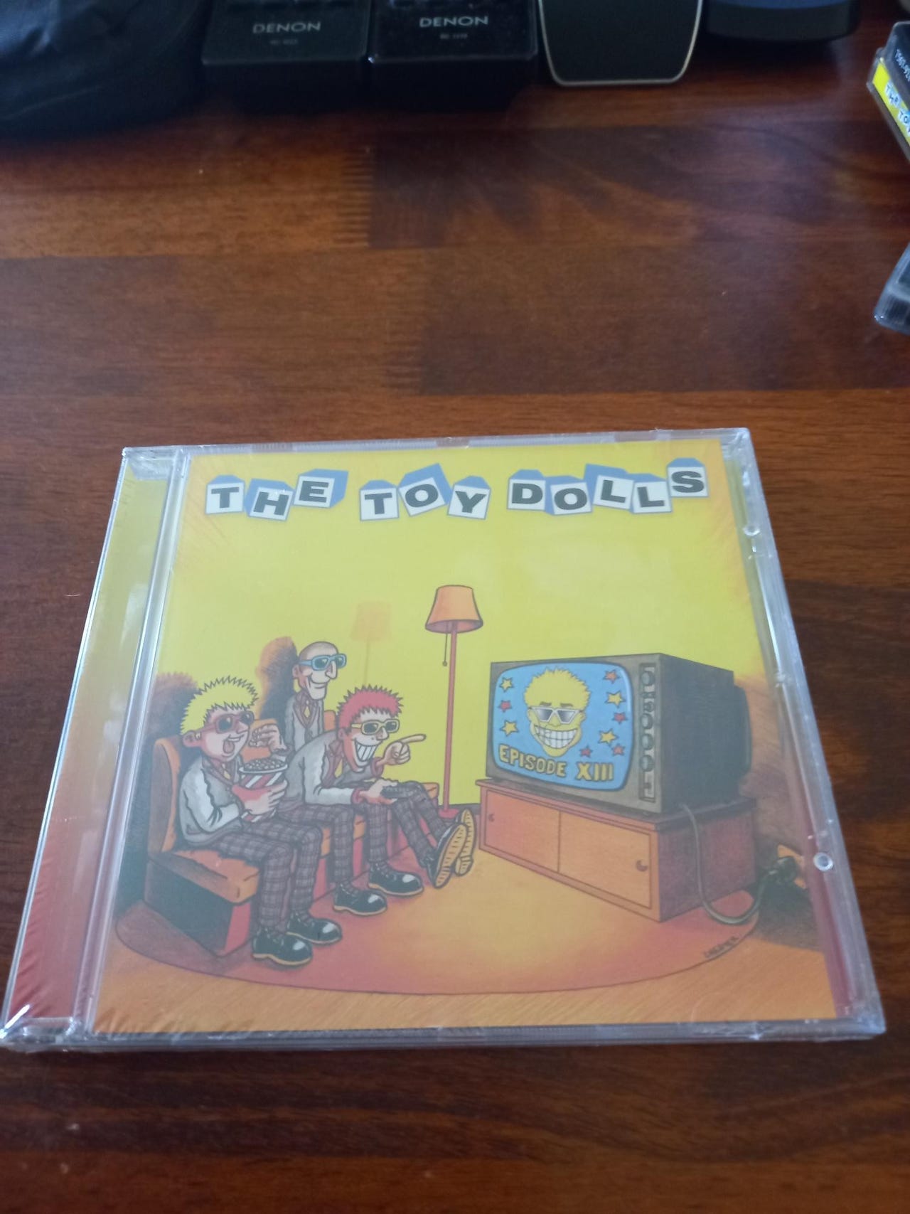 Toy Dolls Episode XIII. Punkernes nye 13de studioalbum FINN