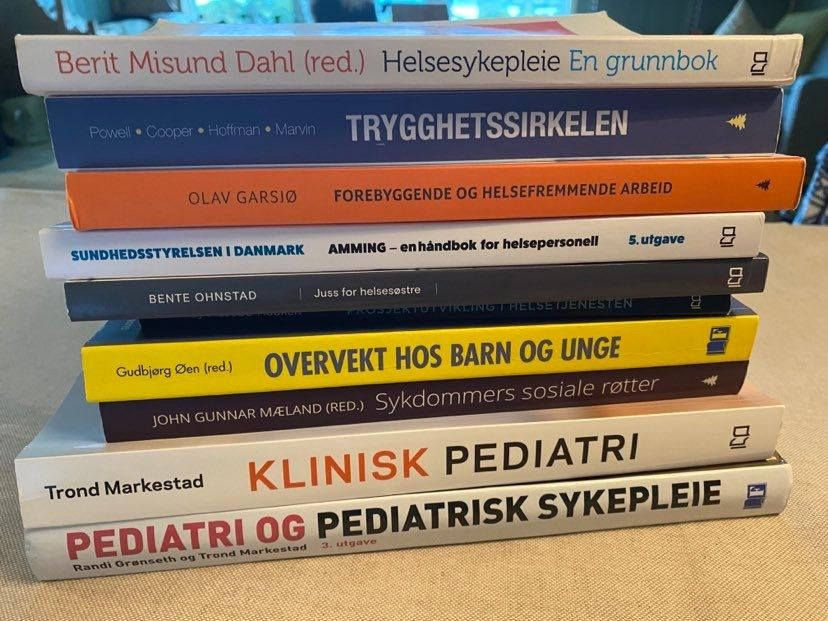 Bøker Helsesykepleie/videreutdanning/helsesykepleiestudie | FINN Torget