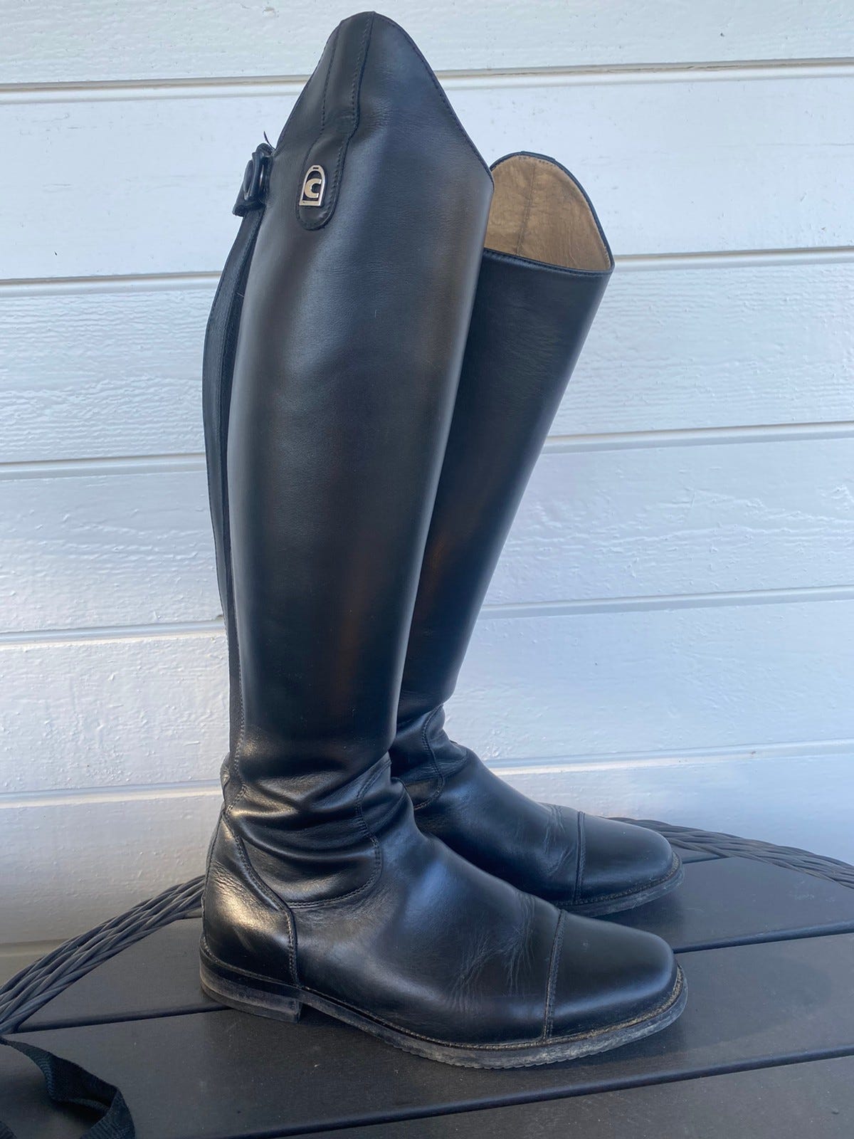 Bottes Tod's en cuir marron foncé T.38 (D'occasion) à Genève pour CHF