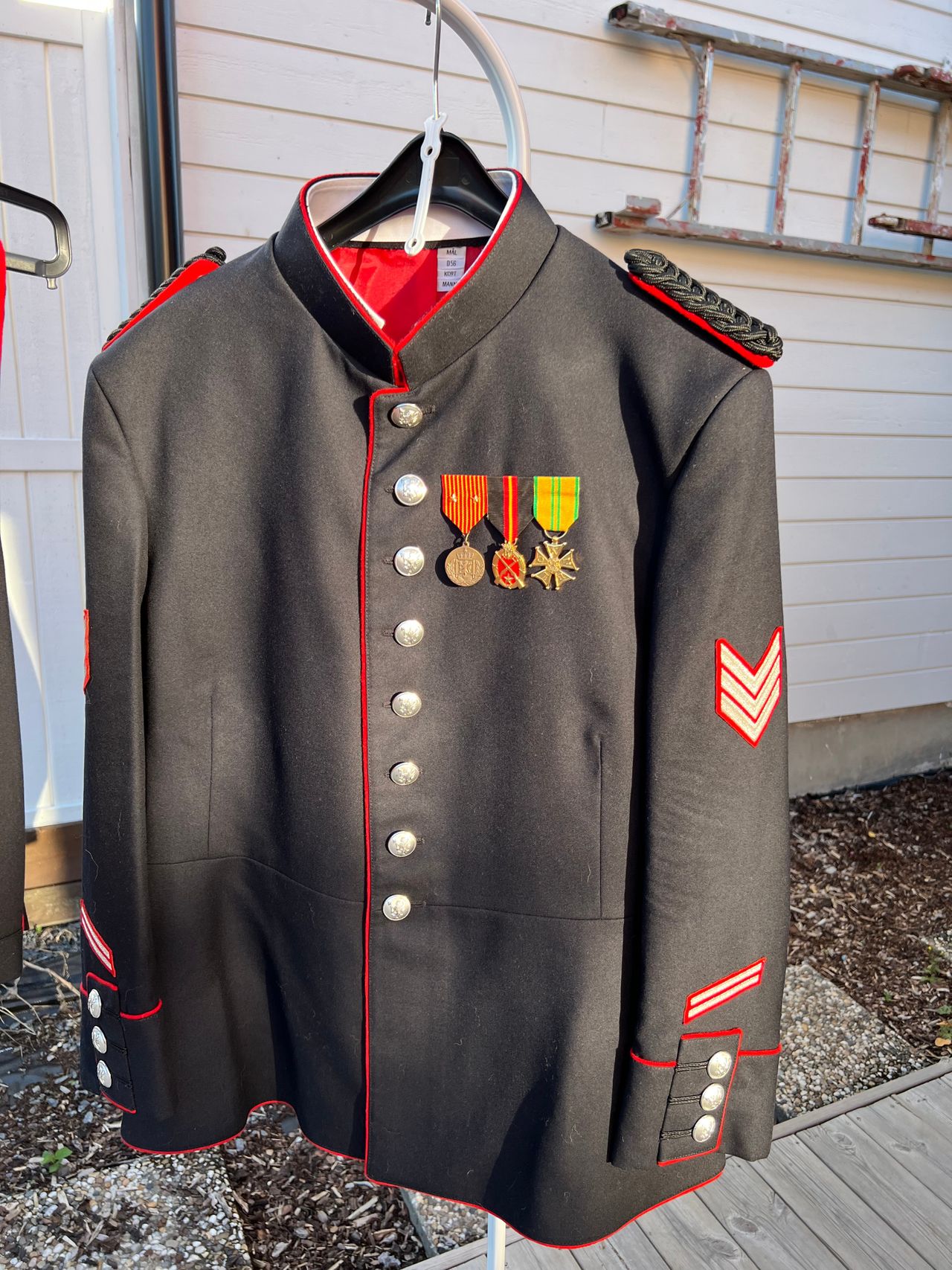 H rens gallauniform finn torget