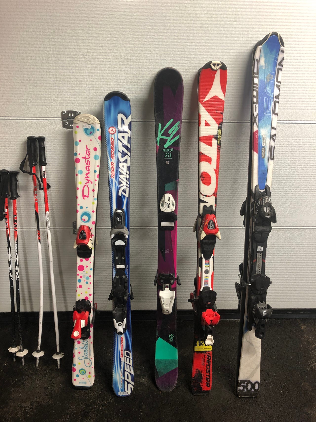 Alpinski, twintipski, alpinstøvler og ryggplate for barn selges | FINN ...