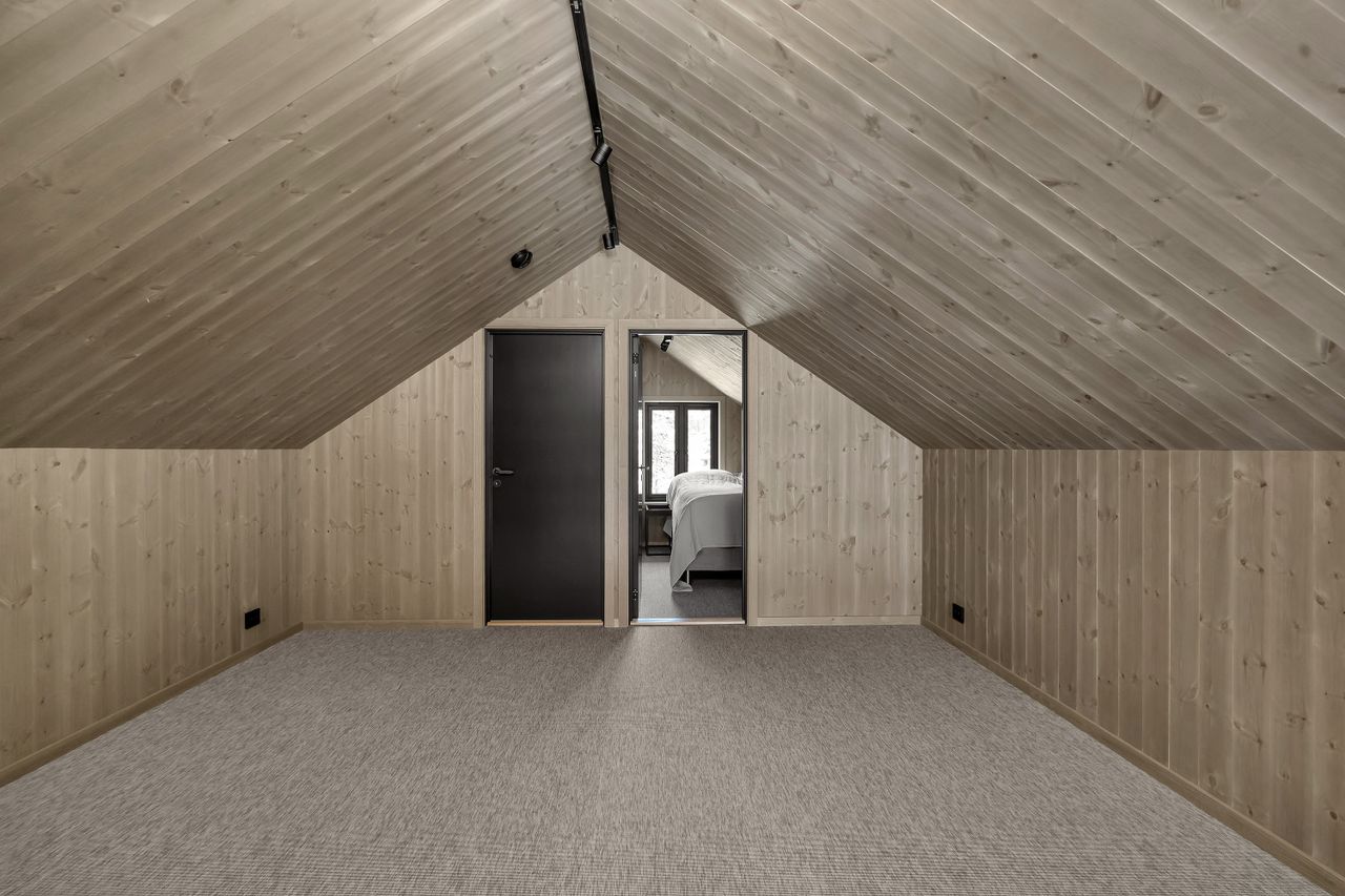 Image #43 Innholdsrik arkitekttegnet hytte på stor tomt - Smarthytte med varmepumpe
