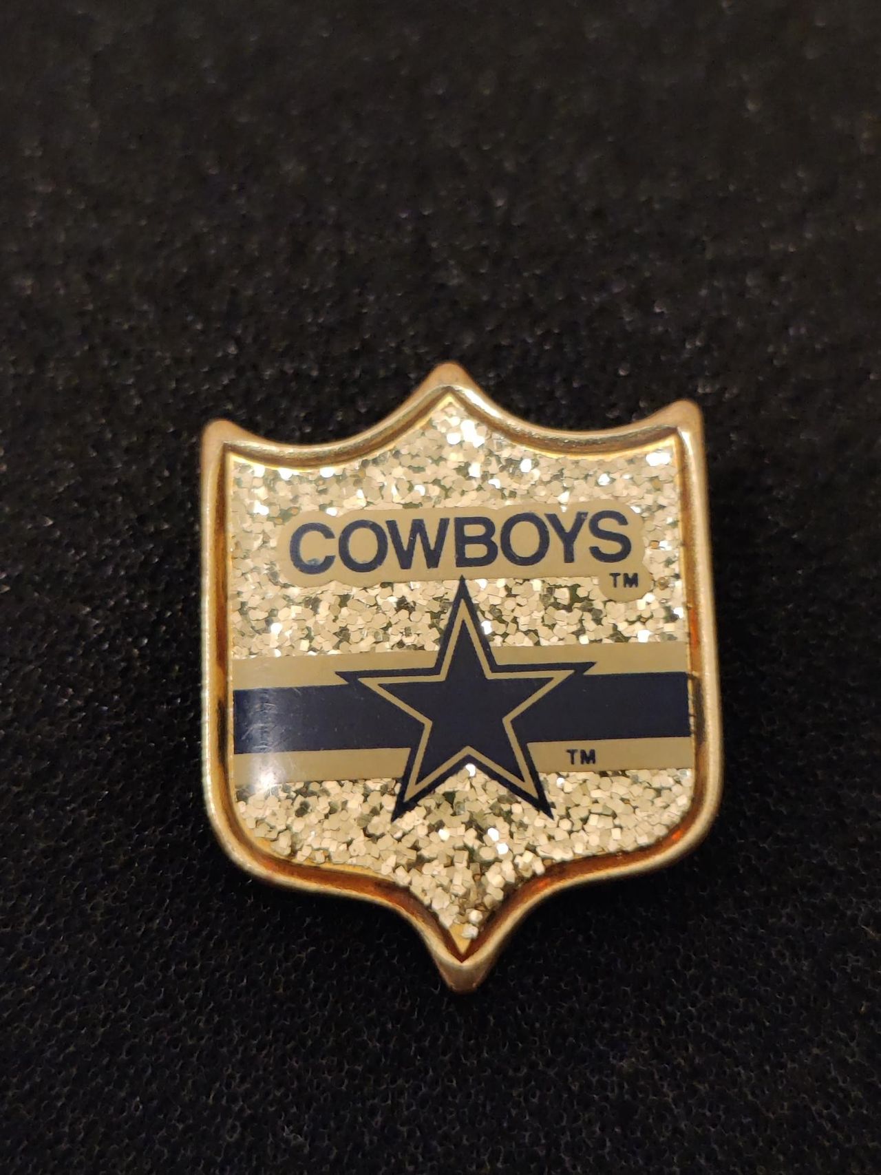 Dallas Cowboys Official NFL 1 inch Pin by WinCraft