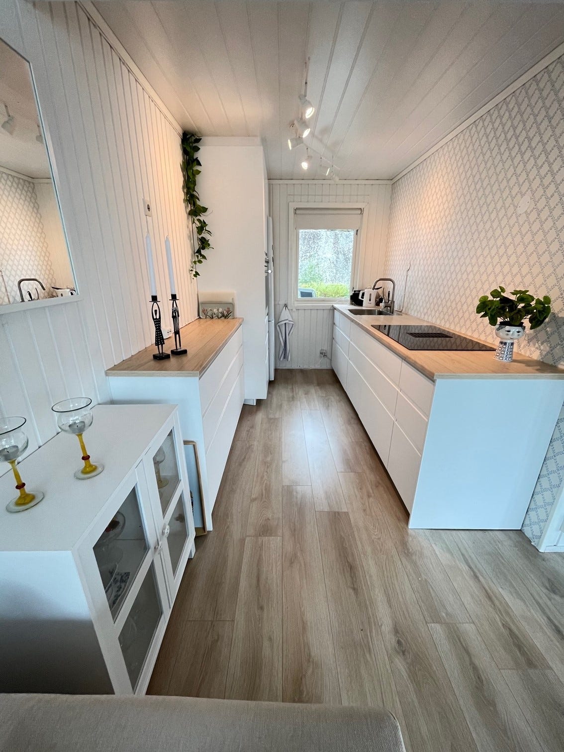 Nyoppusset kjøkken, nede Galleribilde