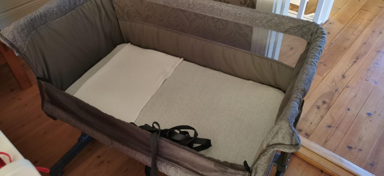 Bedside crib Yngri FINN