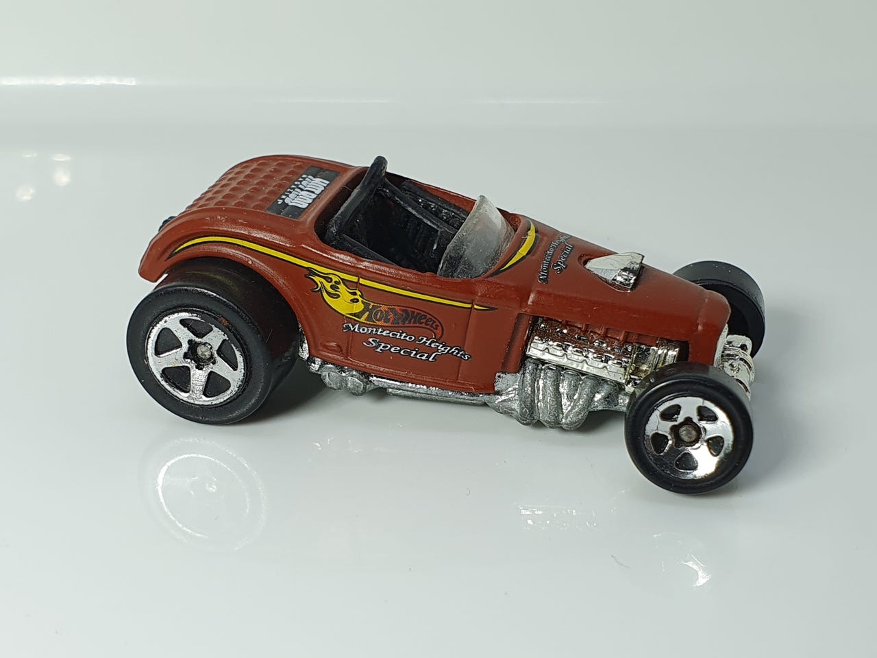 Hot Wheels 1999 Deuce Roadster Hot Rod Montecito Heights Special