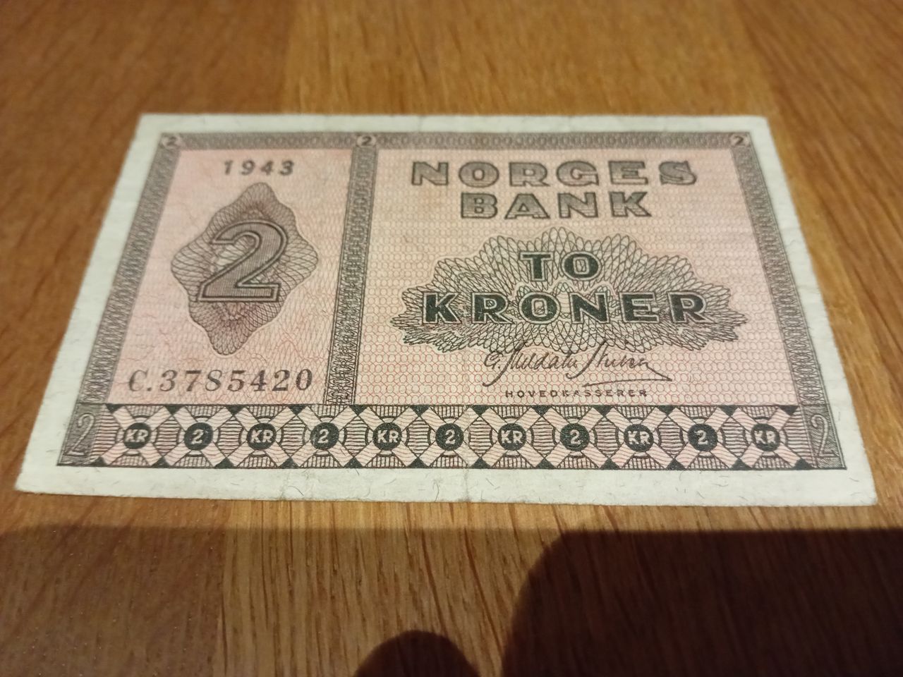 2-kroner-seddel-norsk-fra1943-c-finn-torget