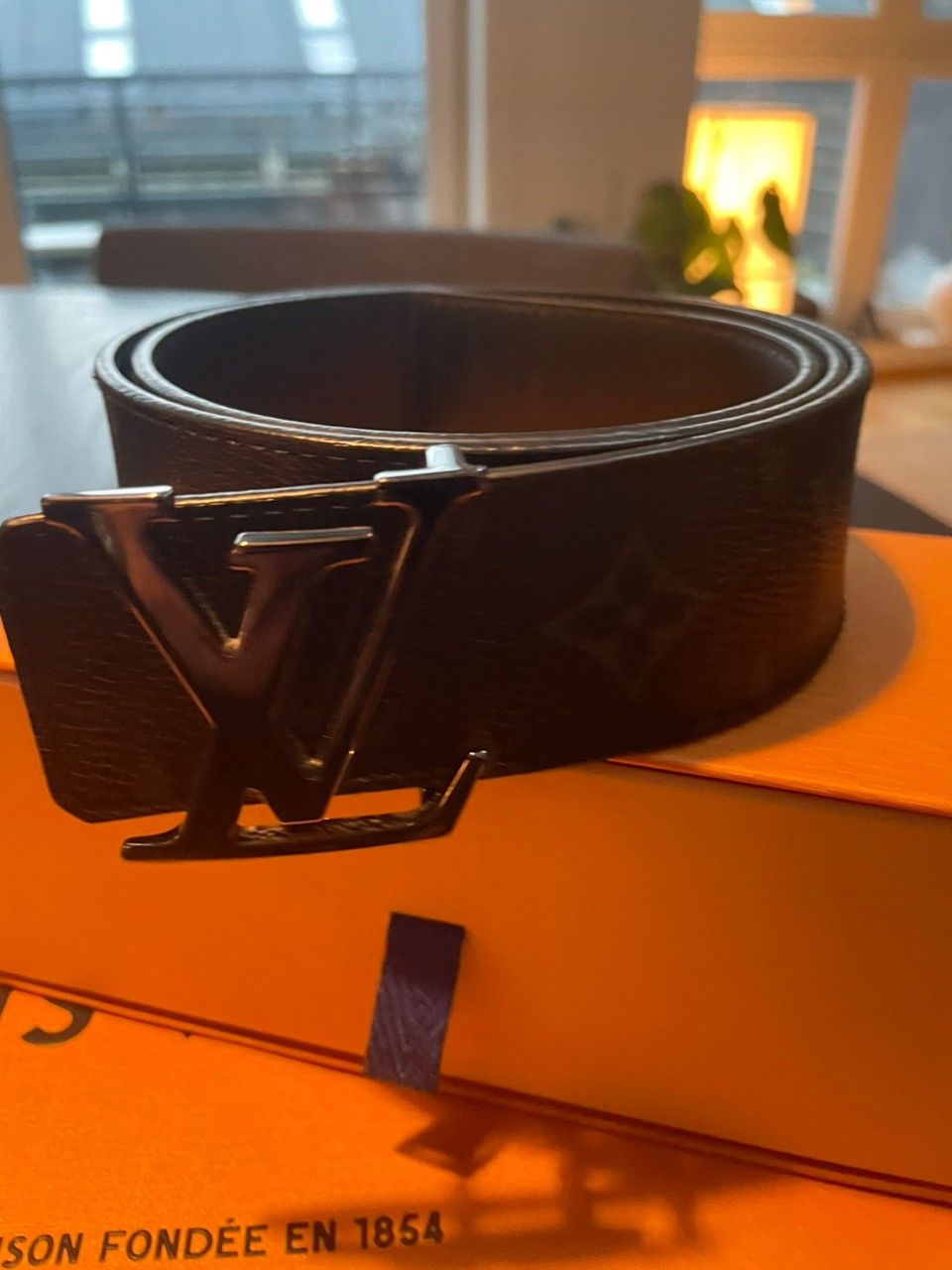 Twist belt Louis Vuitton Black size 80 cm in Other - 34645378