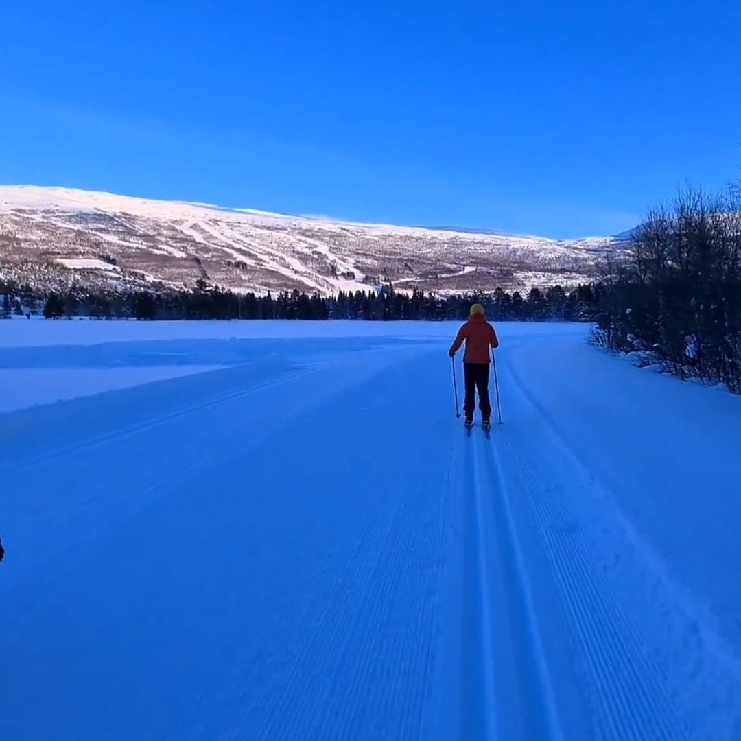 Nesten 100 kilometer med oppkjørte løyper rett utenfor hytteveggen Galleribilde