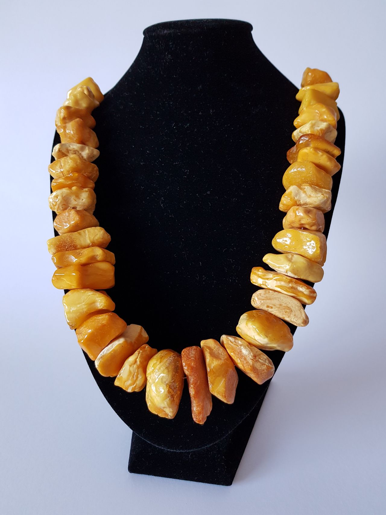 Finn amber necklace online