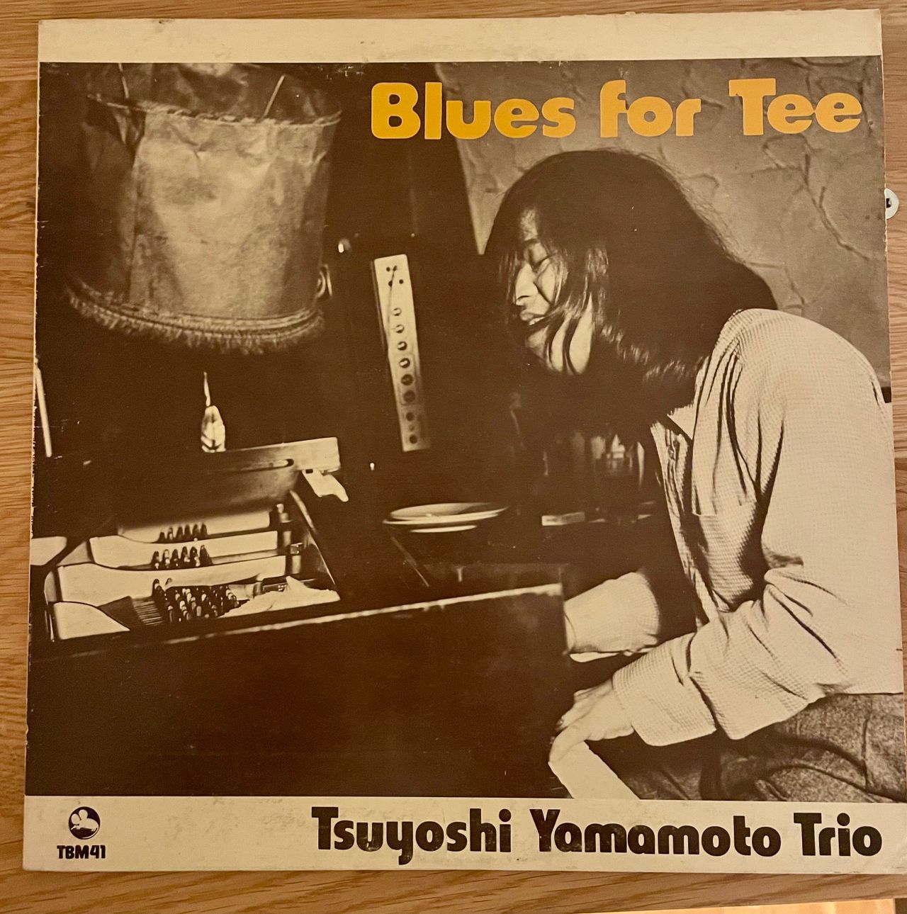 Tsuyomoshi Yamamoto Trio - Blues for Tee | FINN torget