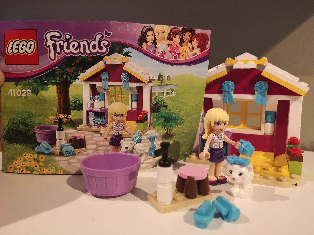 Lego friends online vennskapsbuss