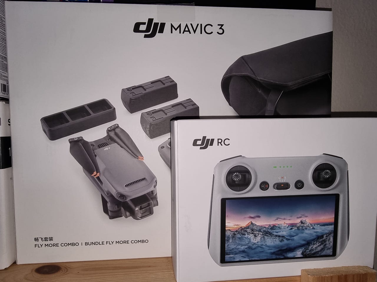 DJI Mavic 3 v2 Fly More Combo med DJI RC | FINN-torget