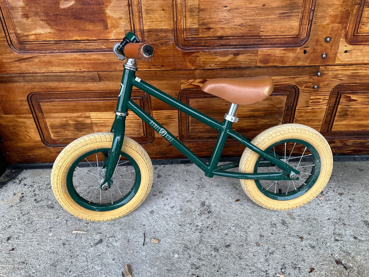 Rebel kidz classic runner hot sale bike