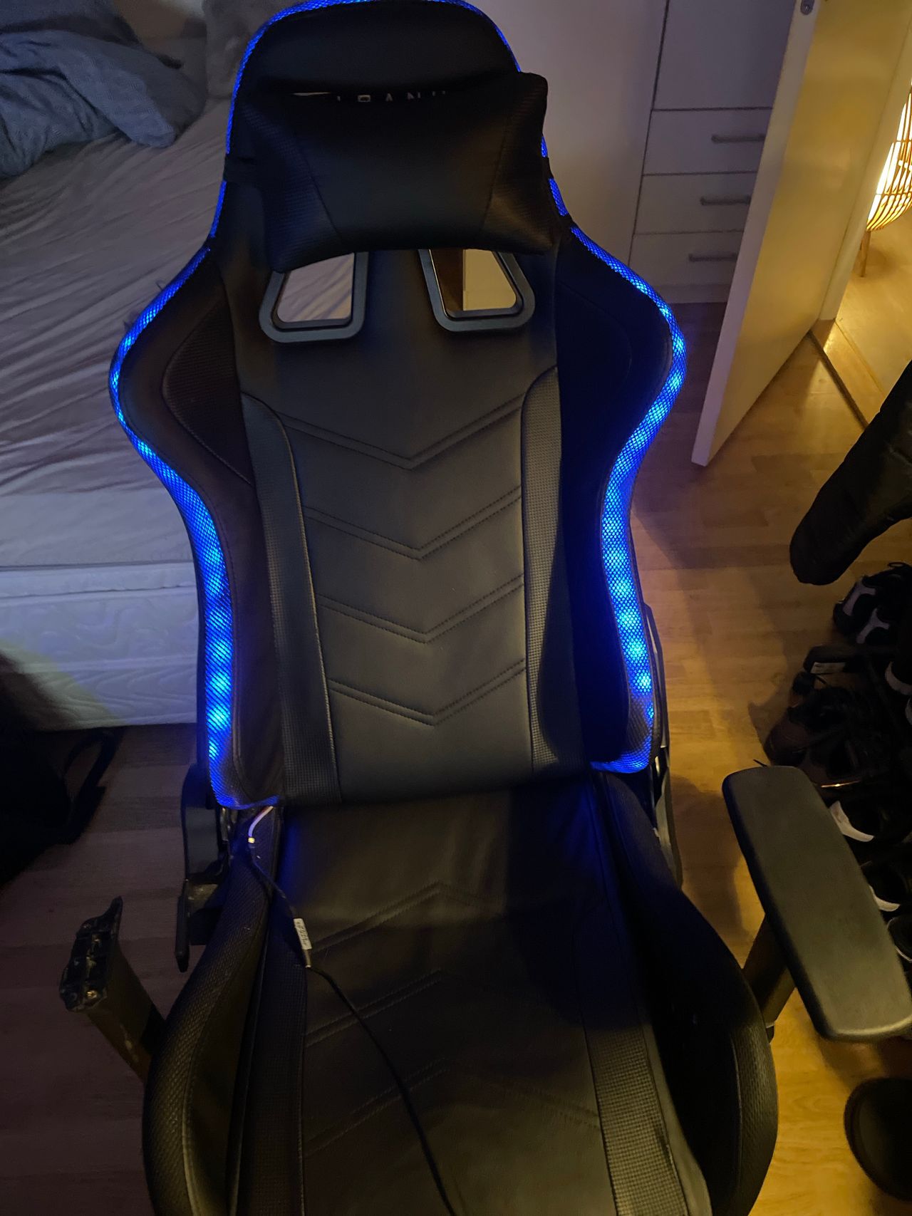 Piranha attack discount rgb gaming chair